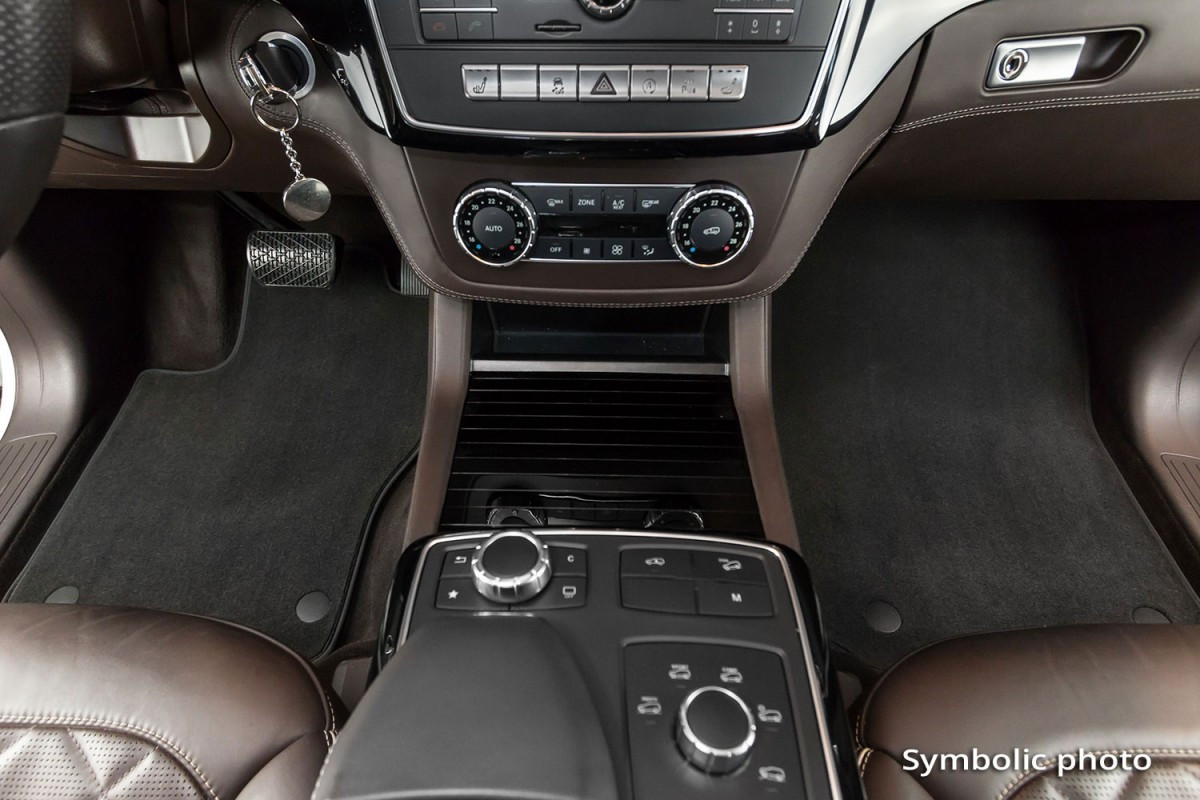 LIMOX Fußmatte Textil Passform Teppich 4 Tlg. Ohne Fixing - LADA Niva